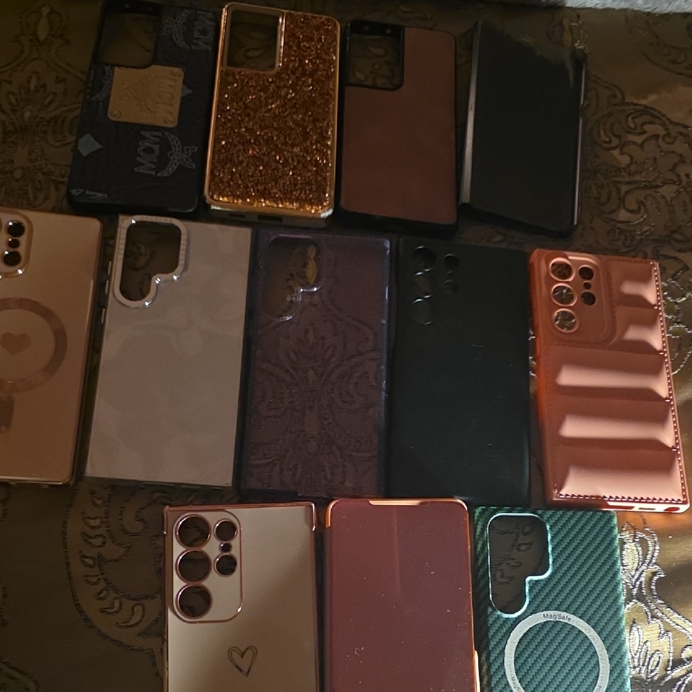 Samsung Stylish Black, Gold, and Rose Cases